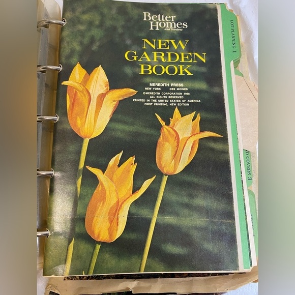 Better Homes and Gardens - New Garden Book - 5 Ring Binder - 1st Printing - 1968 - Picture 4 of 11